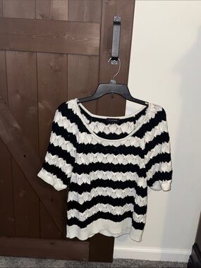 Striped Open-Knit Scoop Neck Short Sleeve Sweater - Black & White